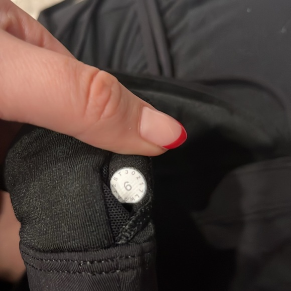 LULULEMON black sports bra - Picture 4 of 4